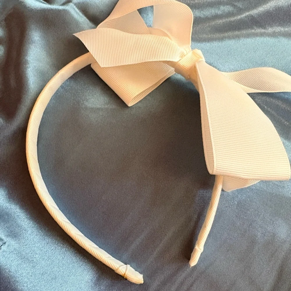 FREE WITH PURCHASE White Bow Headband